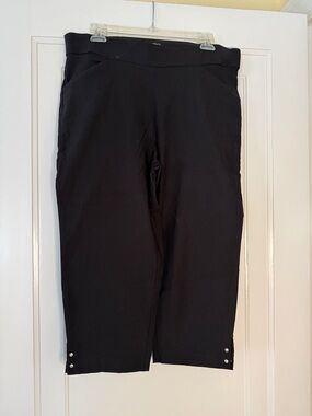 Jones New York 1X Black Capri Pants | Pull On Stretch Cropped Work Casual